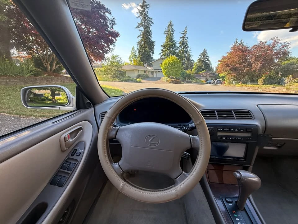 1996 Lexus ES 2nd Gen - Image 9 of 14