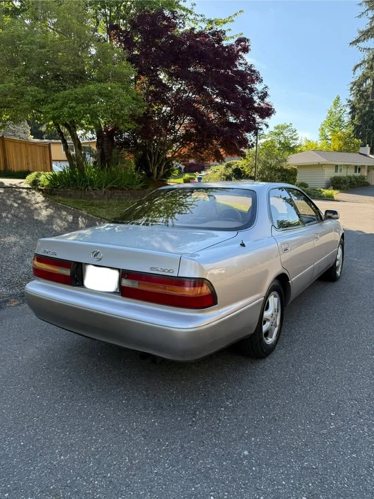 1996 Lexus ES 2nd Gen - Image 6 of 14