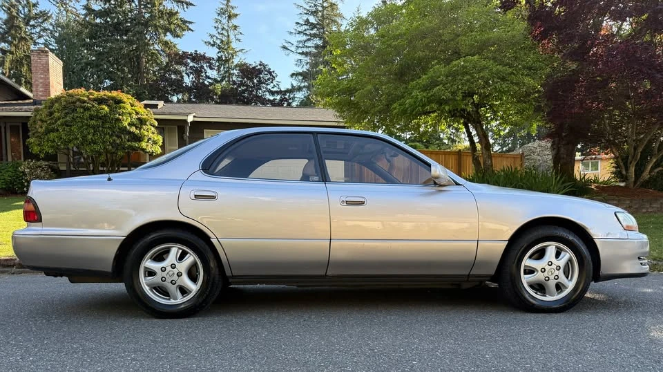 1996 Lexus ES 2nd Gen - Image 5 of 14