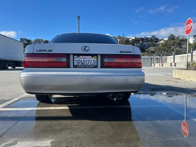 1996 Lexus ES 1st Gen - Image 14 of 20