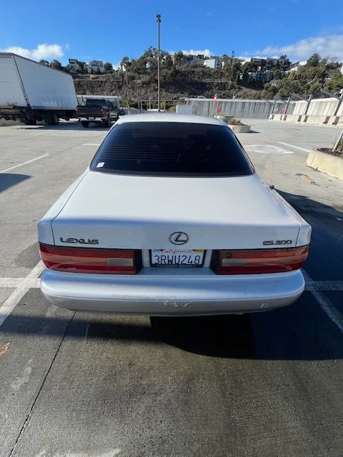 1996 Lexus ES 1st Gen - Image 12 of 20