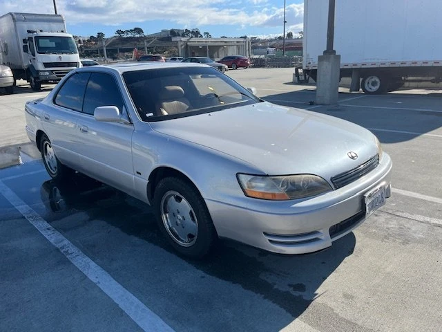 1996 Lexus ES 1st Gen - Image 8 of 20