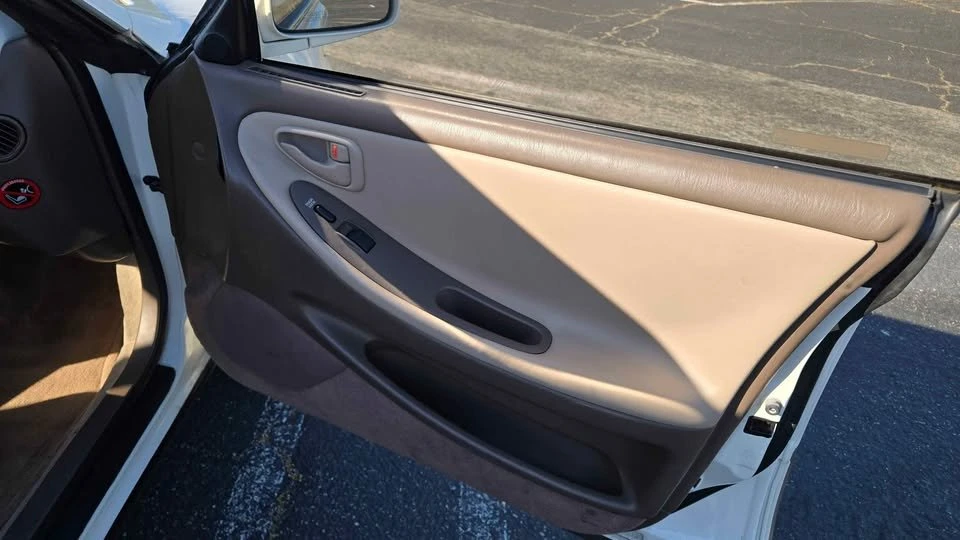 1996 Lexus ES 2nd Gen - Image 19 of 20
