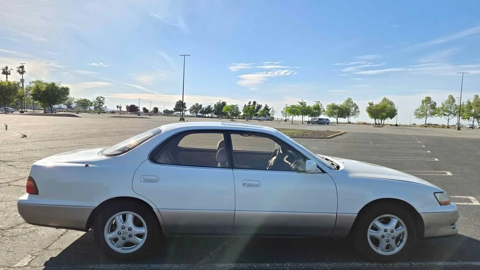 1996 Lexus ES 2nd Gen - Image 15 of 20