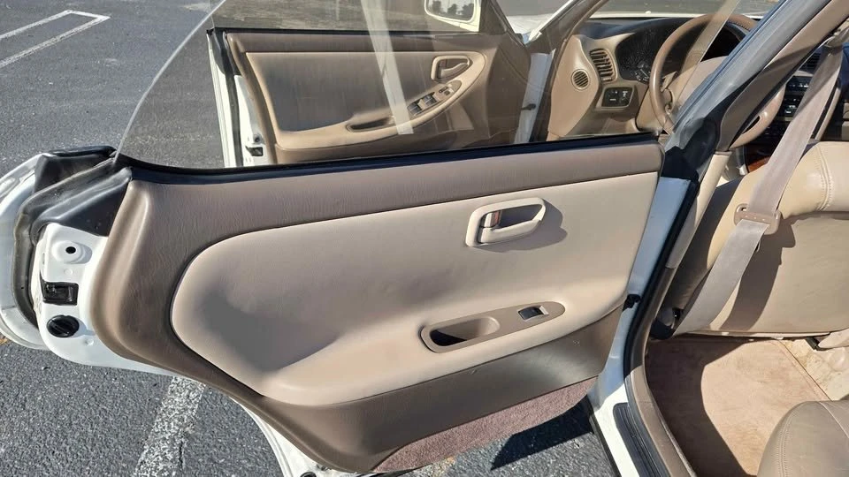 1996 Lexus ES 2nd Gen - Image 16 of 20