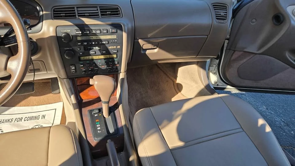 1996 Lexus ES 2nd Gen - Image 3 of 20