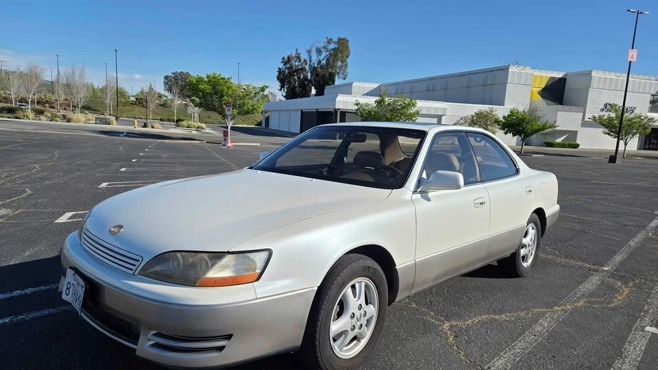 1996 Lexus ES 2nd Gen - Image 10 of 20