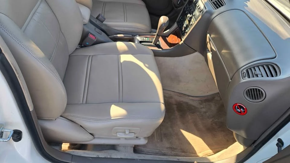 1996 Lexus ES 2nd Gen - Image 5 of 20