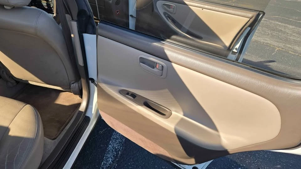 1996 Lexus ES 2nd Gen - Image 9 of 20