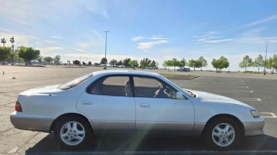 1996 Lexus ES 2nd Gen - Image 7 of 20