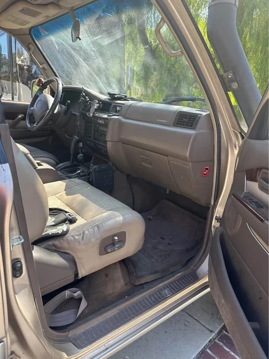 1996 Lexus LX 1st Gen - Image 8 of 10