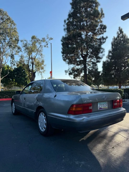 1996 Lexus LS 2nd Gen - Image 5 of 9