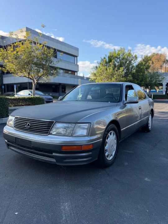 1996 Lexus LS 2nd Gen - Image 3 of 9