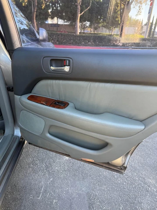 1996 Lexus LS 2nd Gen - Image 9 of 9