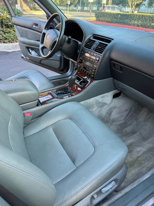 1996 Lexus LS 2nd Gen - Image 7 of 9