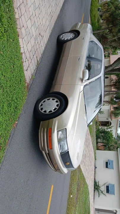 1996 Lexus LS 2nd Gen - Image 2 of 7