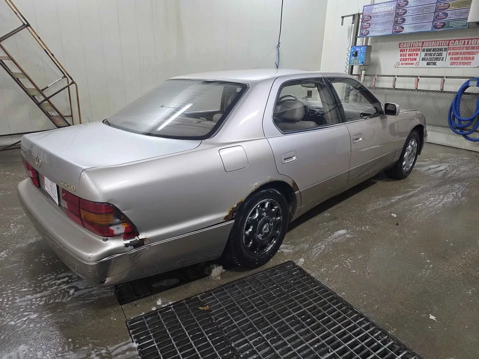 1996 Lexus LS 2nd Gen - Image 5 of 13