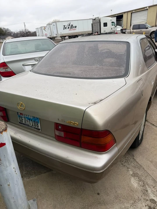 1996 Lexus LS 2nd Gen - Image 5 of 5