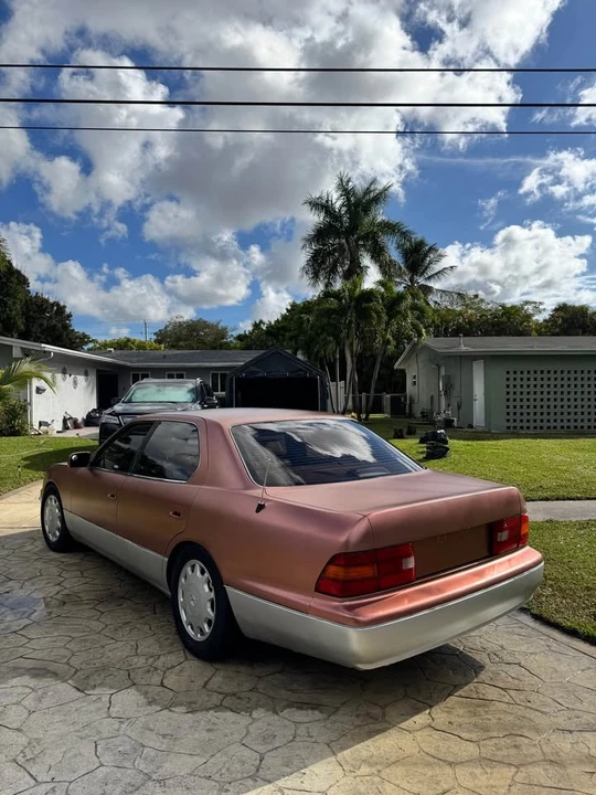 1996 Lexus LS 2nd Gen - Image 3 of 12