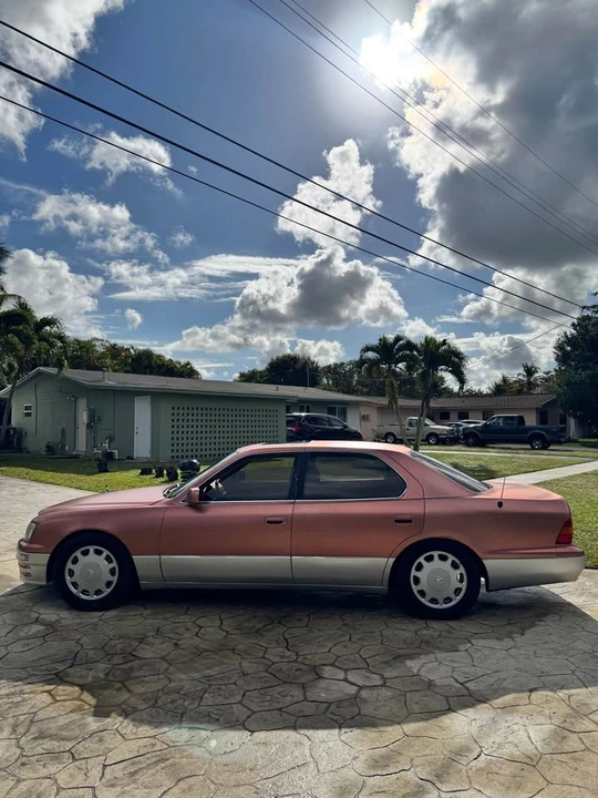 1996 Lexus LS 2nd Gen - Image 2 of 12