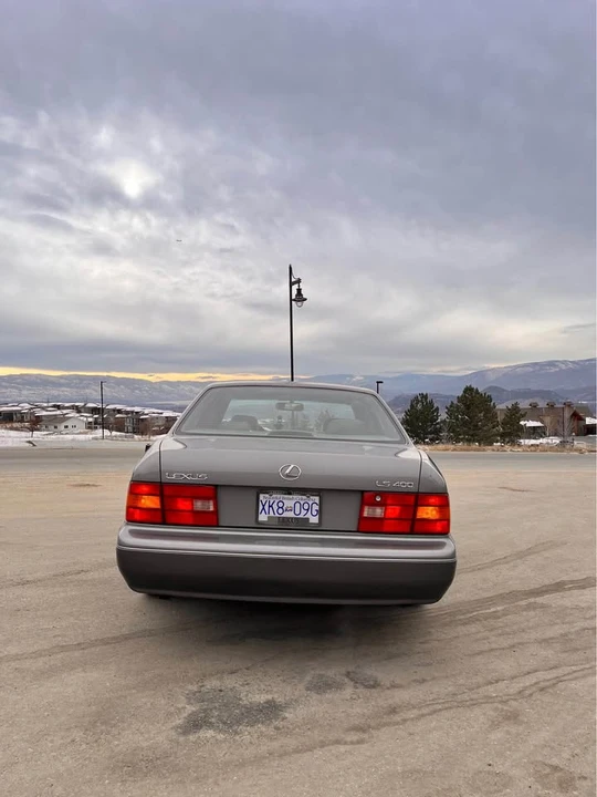 1996 Lexus LS 2nd Gen - Image 4 of 16