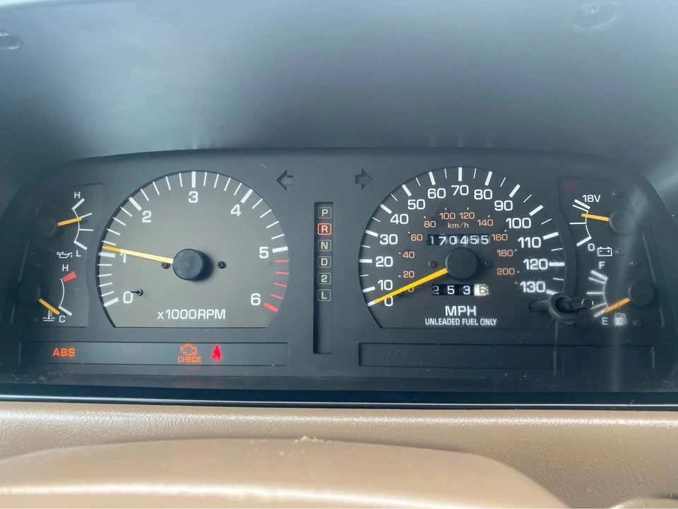 1996 Lexus LX 1st Gen - Image 10 of 15