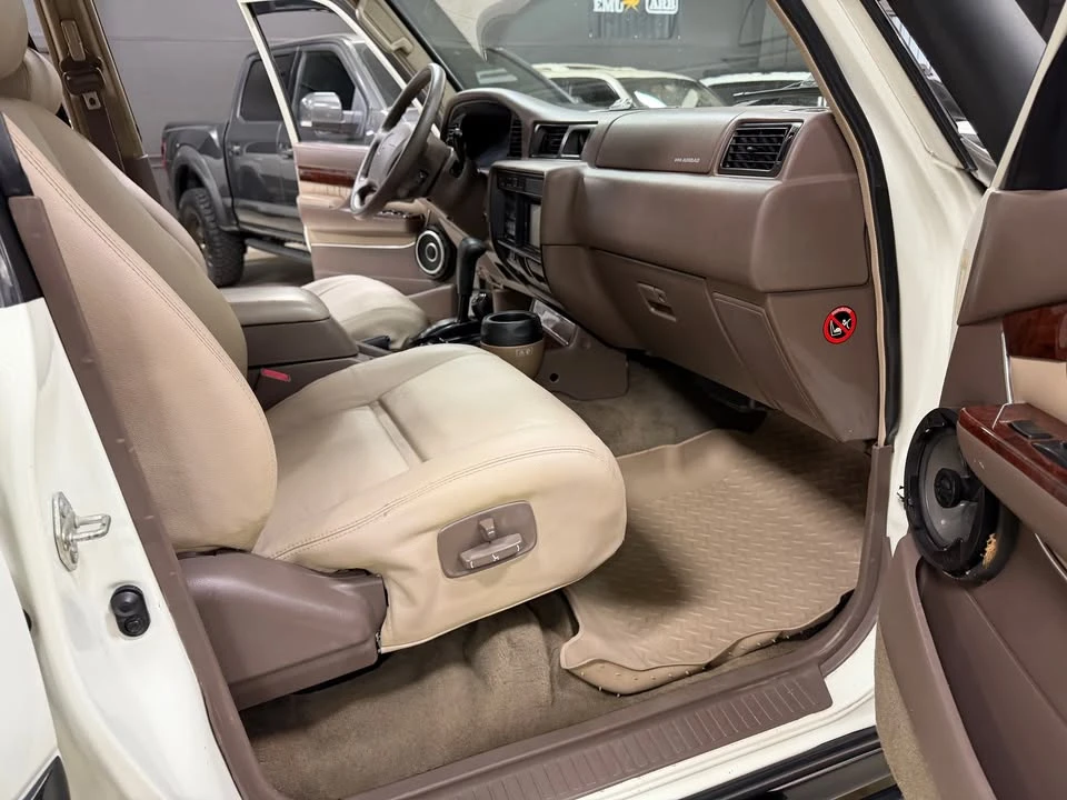 1996 Lexus LX 1st Gen - Image 18 of 20