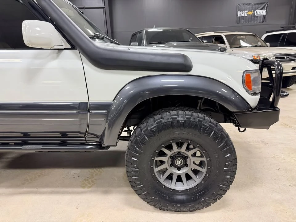 1996 Lexus LX 1st Gen - Image 13 of 20