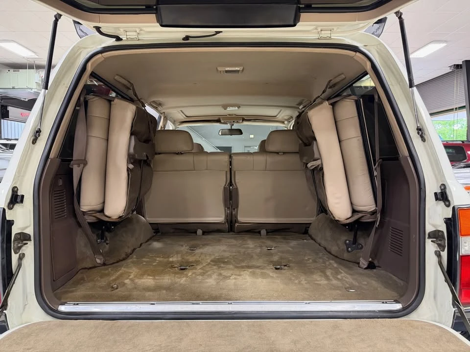 1996 Lexus LX 1st Gen - Image 16 of 20