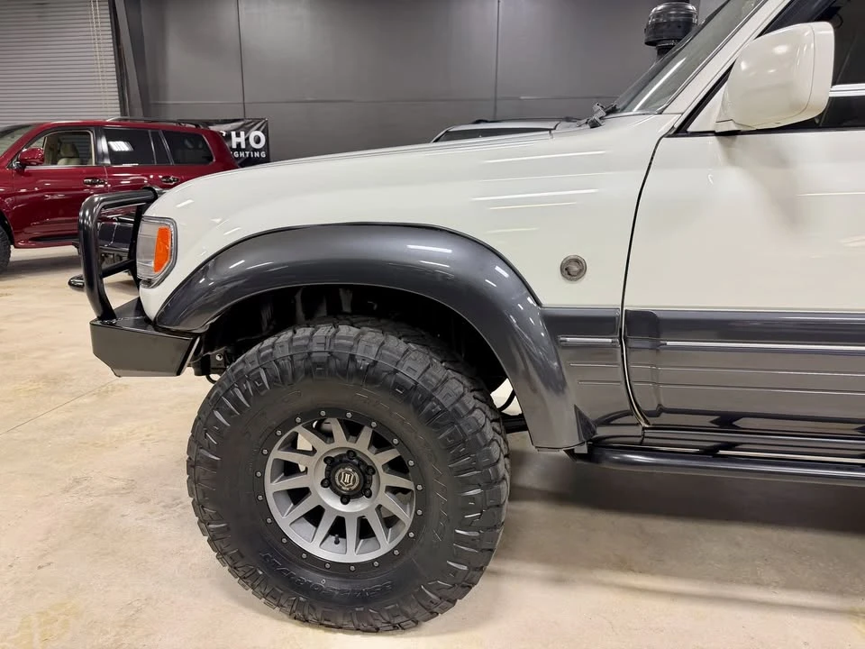 1996 Lexus LX 1st Gen - Image 14 of 20