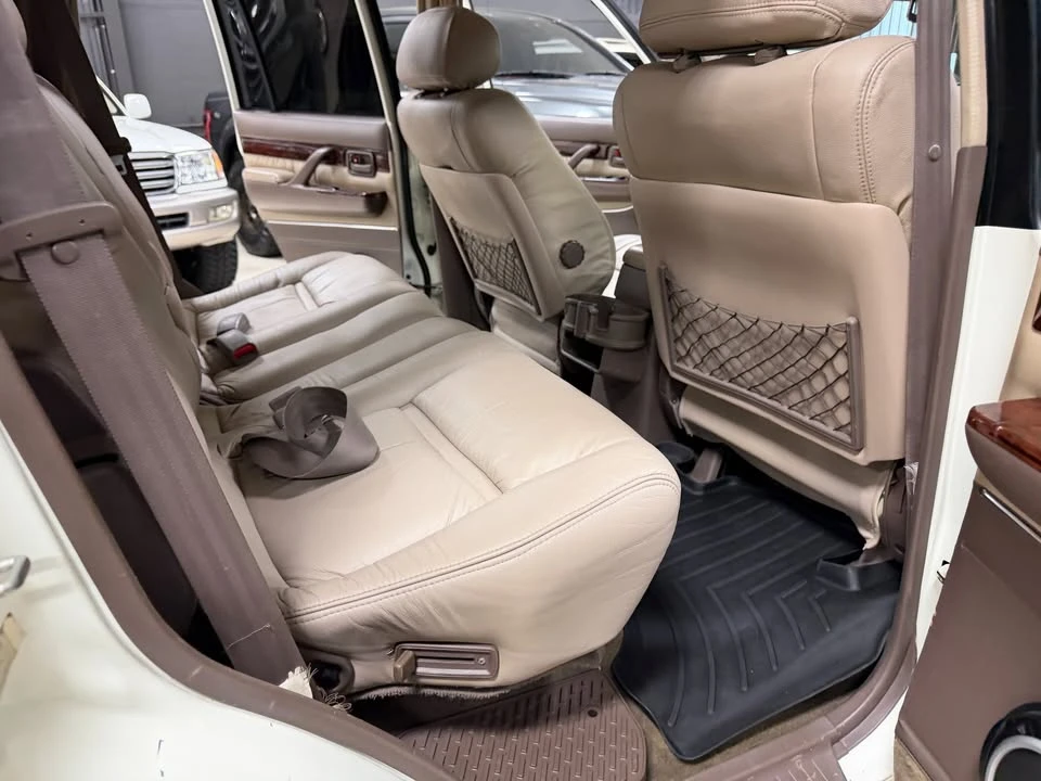 1996 Lexus LX 1st Gen - Image 19 of 20
