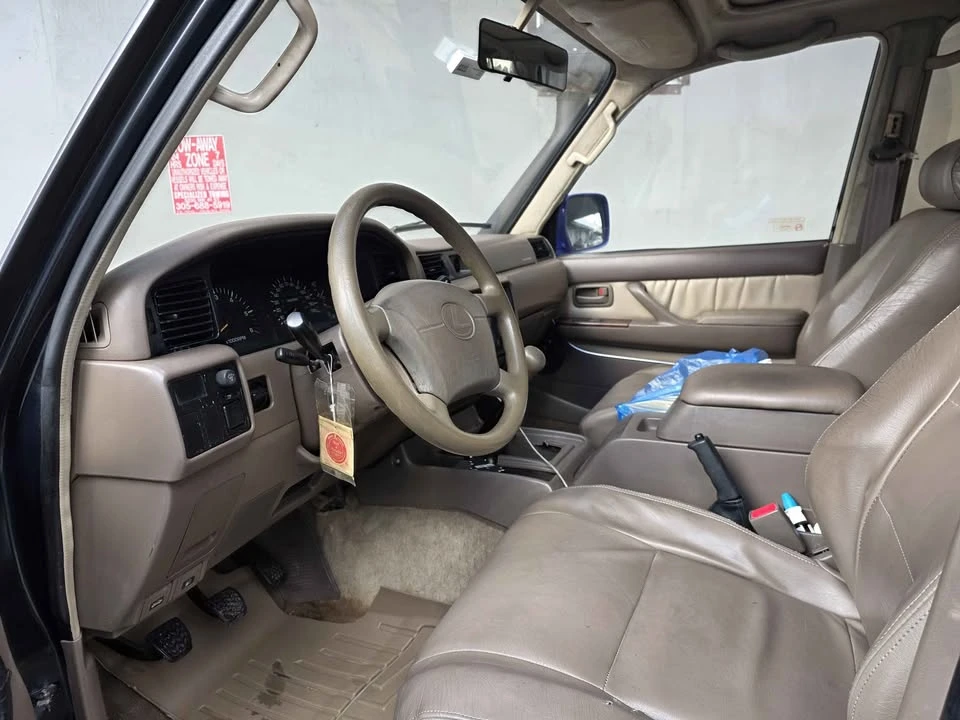 1996 Lexus LX 1st Gen - Image 11 of 14