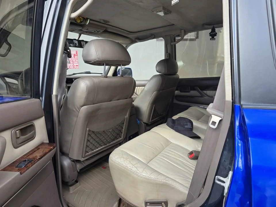 1996 Lexus LX 1st Gen - Image 12 of 14