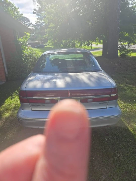 1996 Lincoln Continental 9th Gen - Image 2 of 6