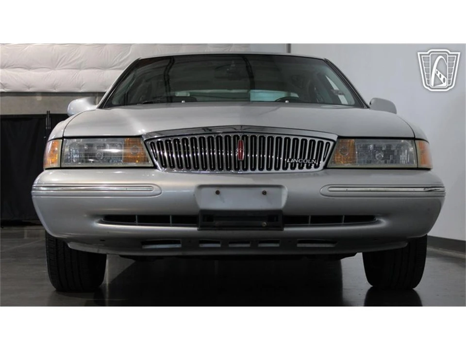 1996 Lincoln Continental 9th Gen - Image 21 of 31