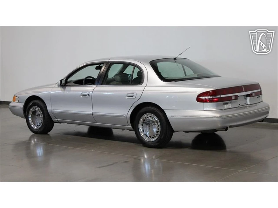 1996 Lincoln Continental 9th Gen - Image 18 of 31