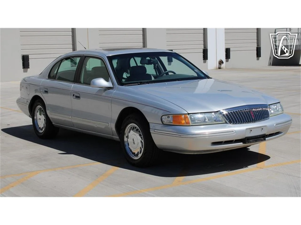 1996 Lincoln Continental 9th Gen - Image 3 of 31