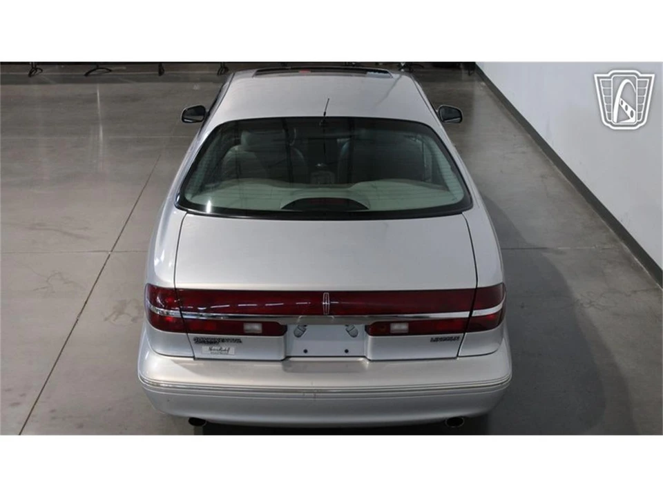1996 Lincoln Continental 9th Gen - Image 9 of 31