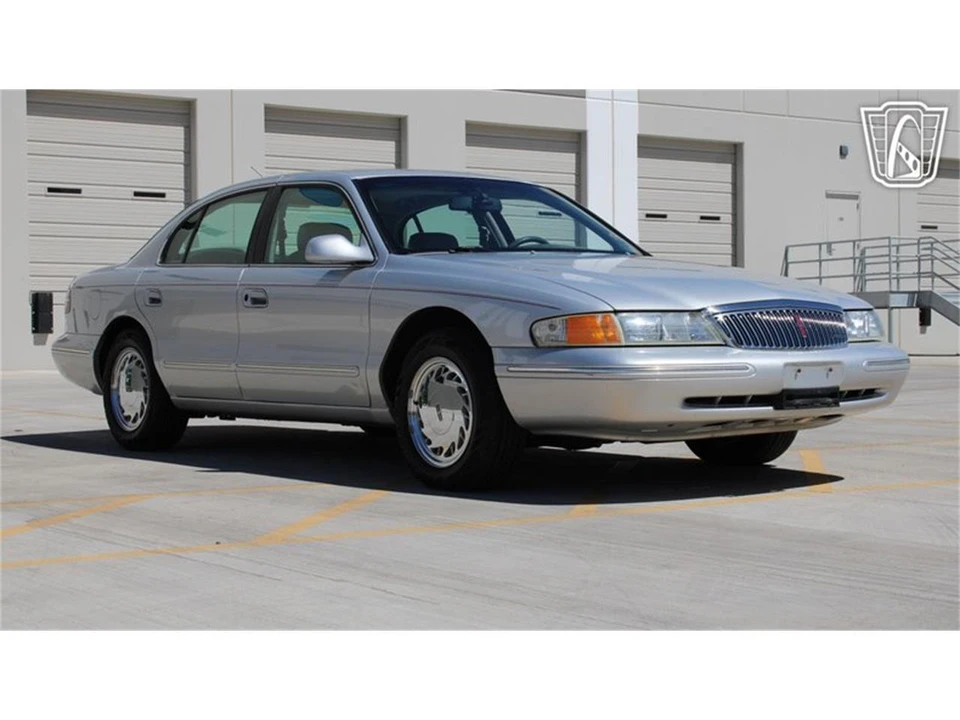 1996 Lincoln Continental 9th Gen - Image 4 of 31