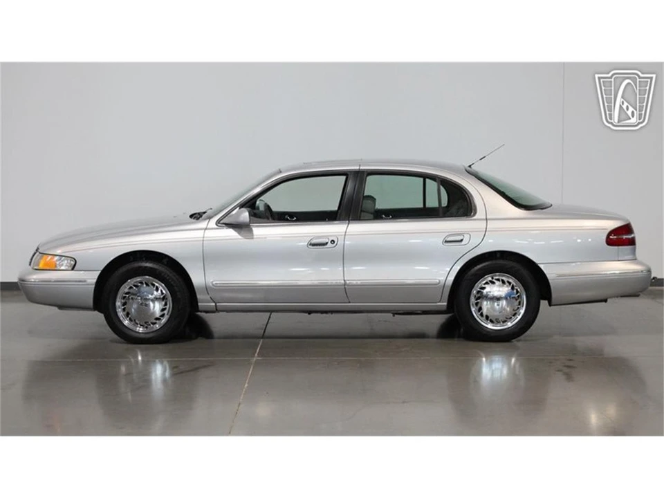 1996 Lincoln Continental 9th Gen - Image 19 of 31