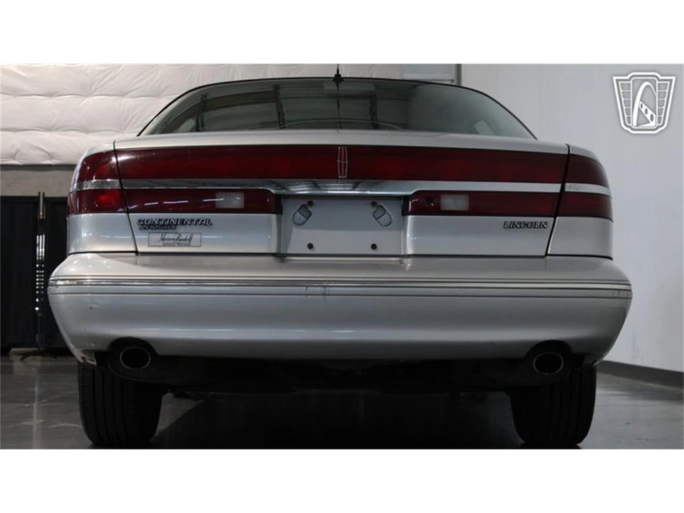 1996 Lincoln Continental 9th Gen - Image 25 of 31