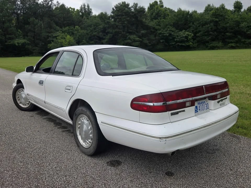 1996 Lincoln Continental 9th Gen - Image 3 of 19