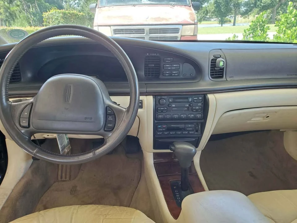 1996 Lincoln Continental 9th Gen - Image 4 of 12