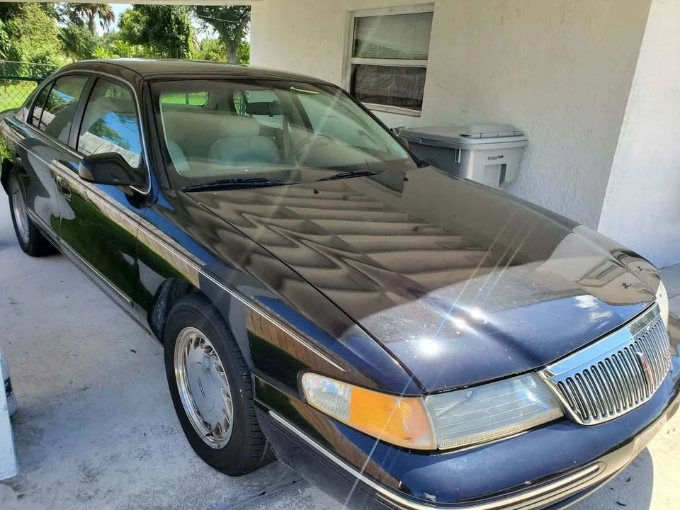 1996 Lincoln Continental 9th Gen - Image 2 of 12
