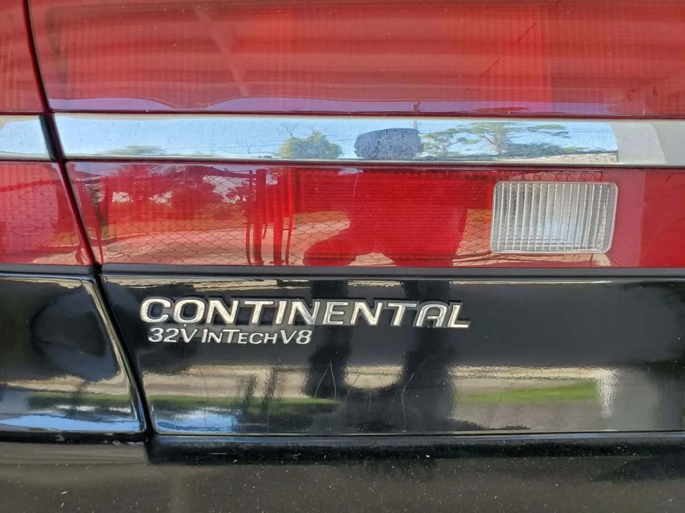 1996 Lincoln Continental 9th Gen - Image 7 of 12