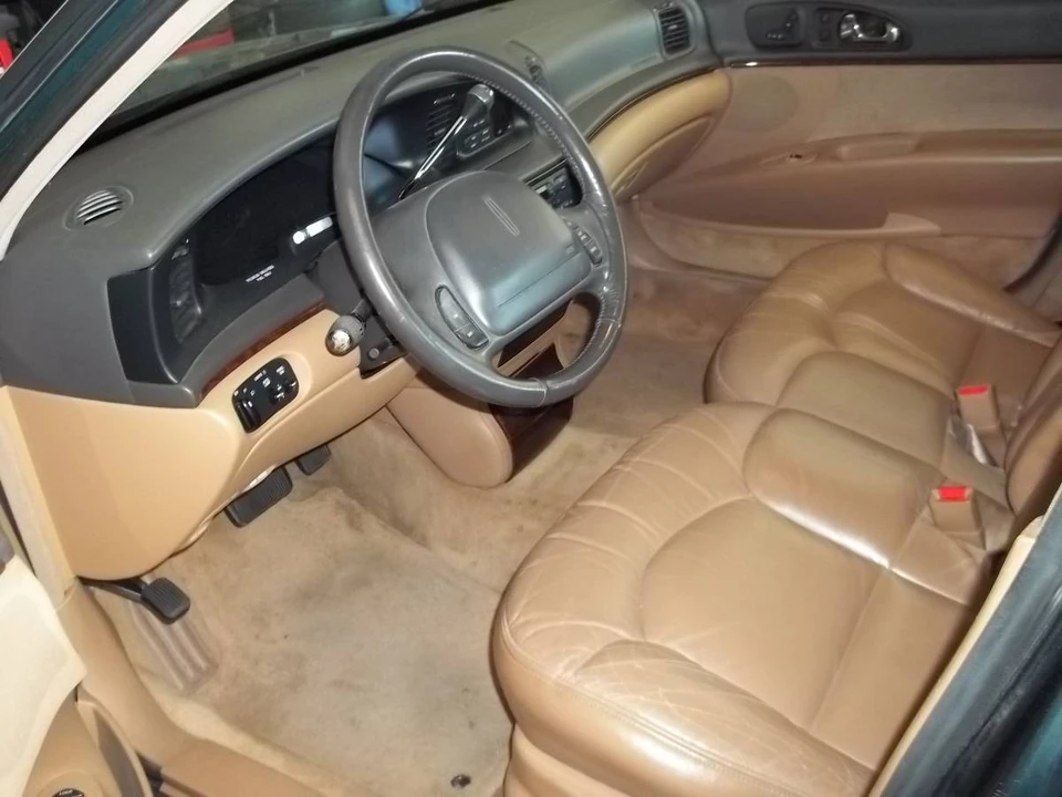 1996 Lincoln Continental 9th Gen - Image 8 of 10
