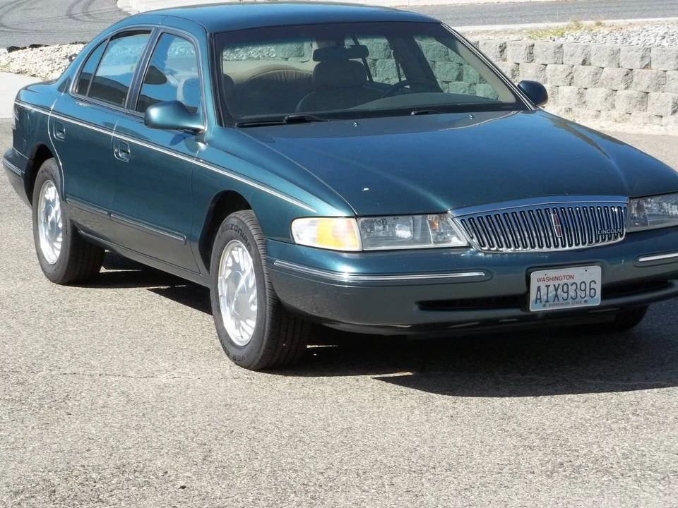 1996 Lincoln Continental 9th Gen - Image 5 of 10