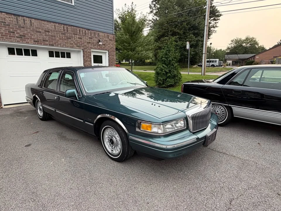 1996 Lincoln Continental 9th Gen - Image 6 of 15