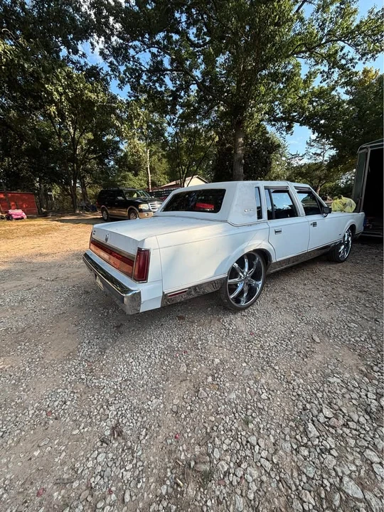 1996 Lincoln Continental Mark VIII - Image 5 of 6