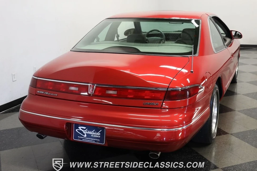 1996 Lincoln Continental Mark VIII - Image 10 of 12